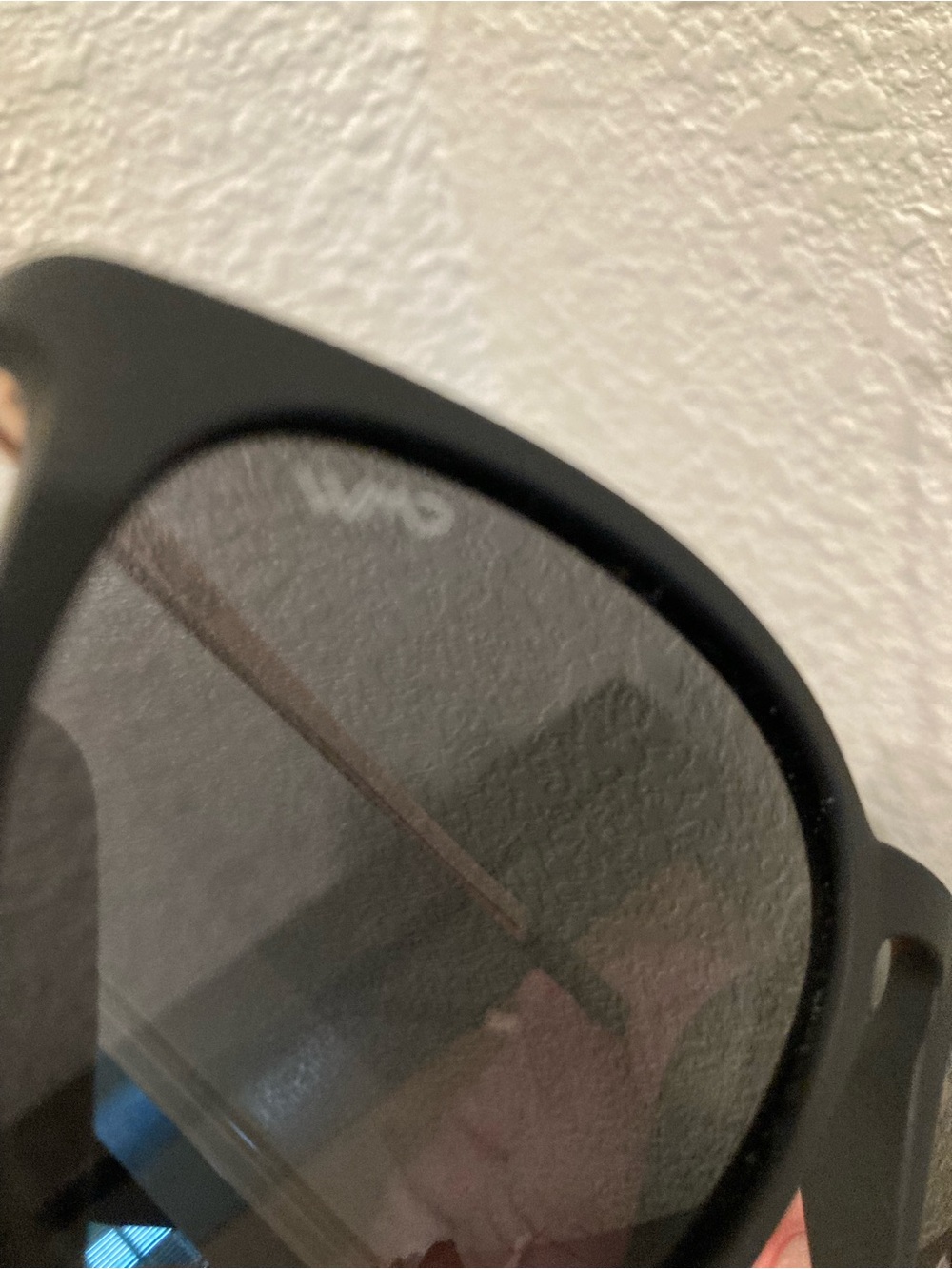 WMP - ‘Drew’ Matte Black Round Frames with Gold Toned Arms - Polarized Lenses - Picture 3 of 5